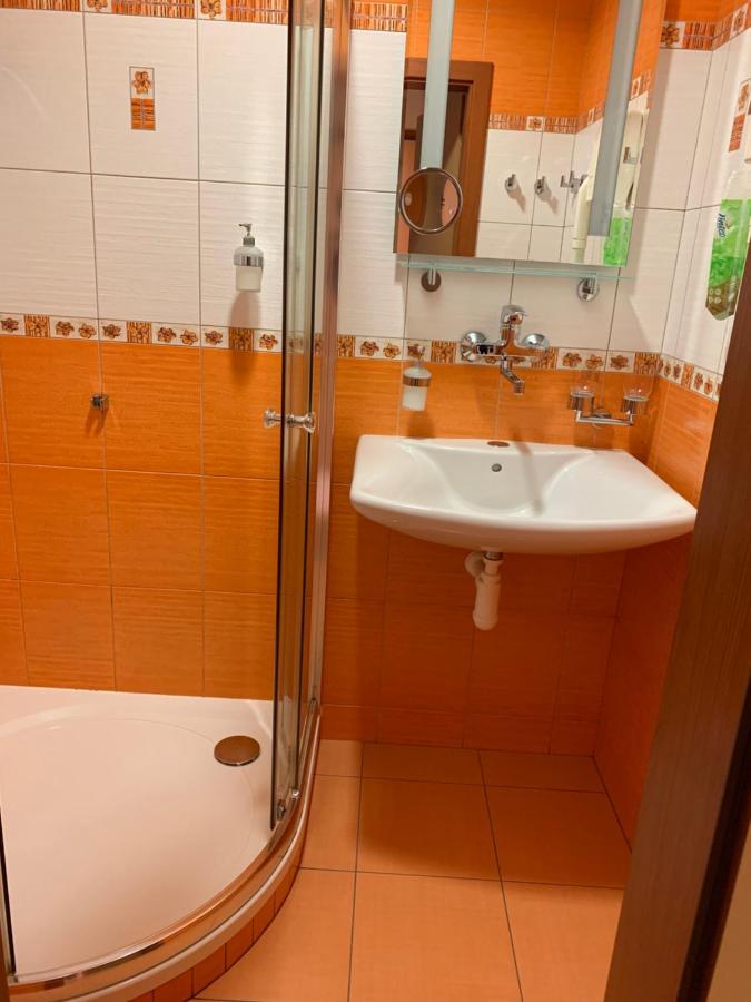 Penzion U Splavu Břeclav Exterior foto